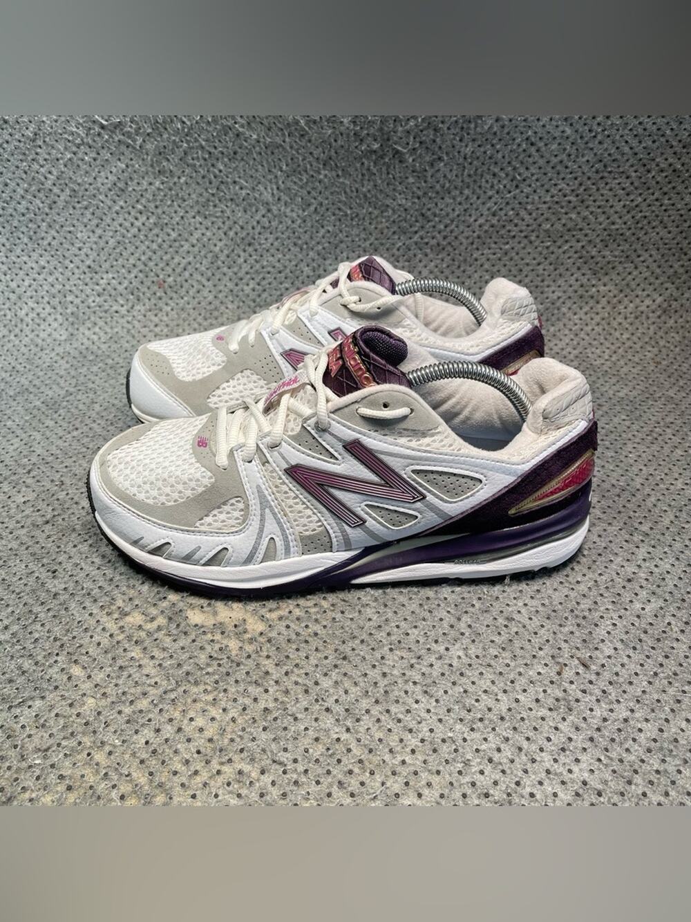 New Balance 1540 v3 Running Shoes No Insoles Size 10 Women’s